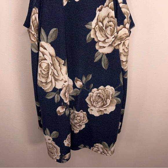 Large 143 Story Navy Blue Floral Knit Cold Shoulder Top Stretch High Neckline - Picture 10 of 12